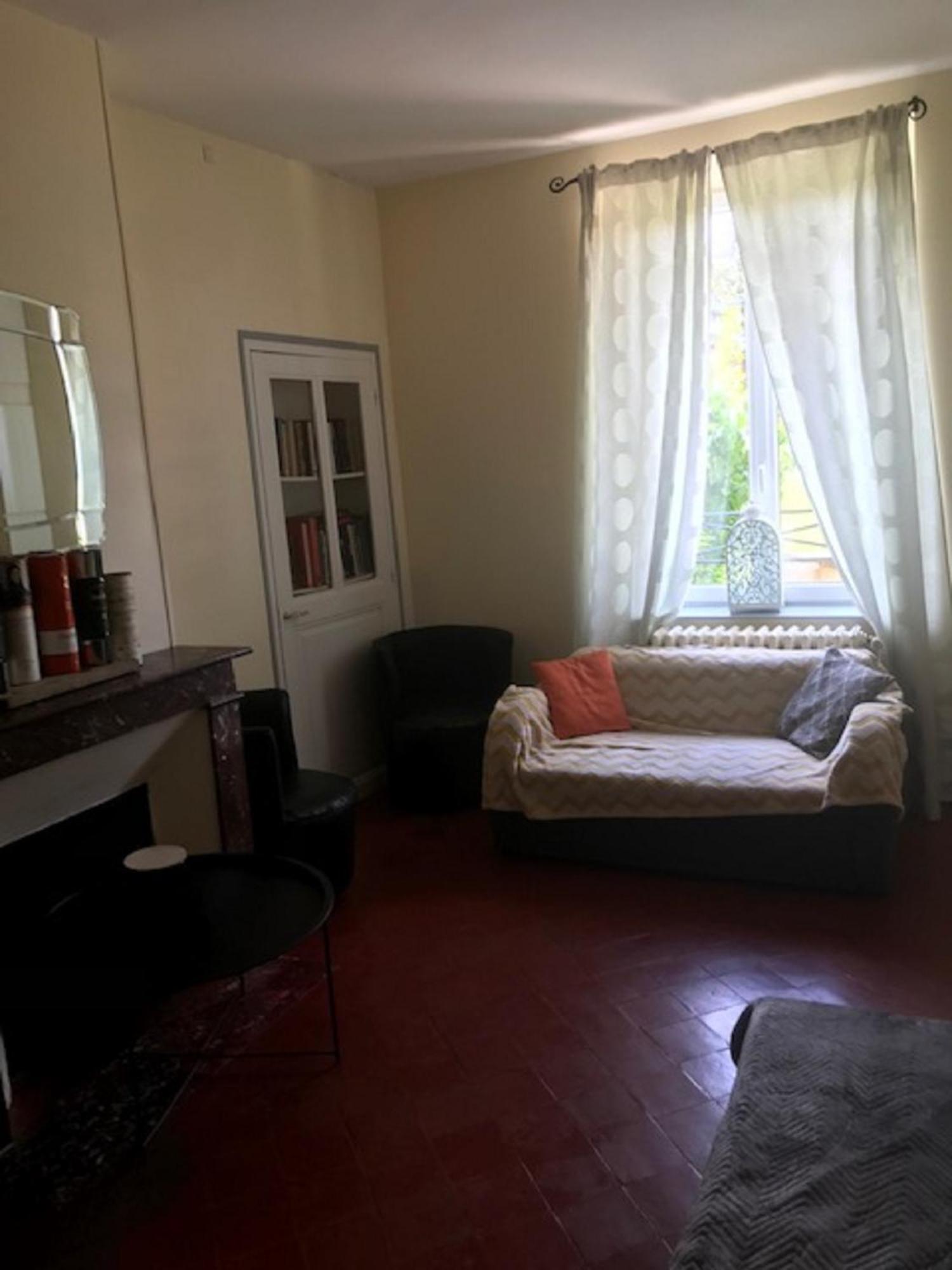 La Maison D'Amis Auneuil Exteriör bild